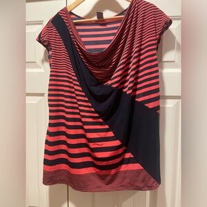 CAROLE LITTLE Woman sleeveless top.